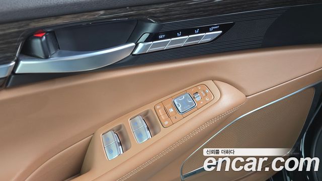Genesis G90 3.3 T AWD Premium Luxury 2020 — фото 27