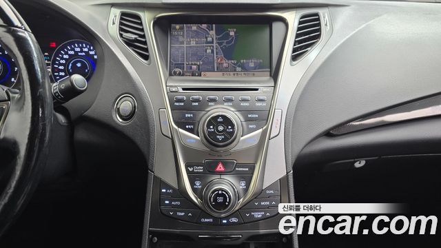 Hyundai Grandeur (HG) HG240 Special 2013 — фото 12