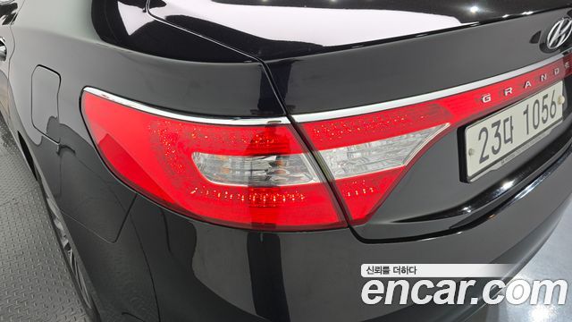 Hyundai Grandeur (HG) HG240 Special 2013 — фото 23