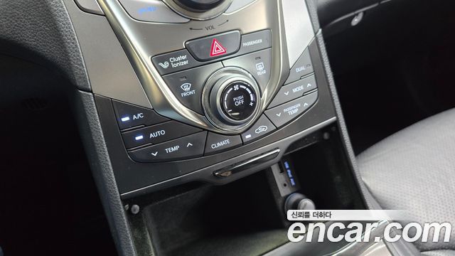 Hyundai Grandeur (HG) HG240 Special 2013 — фото 28