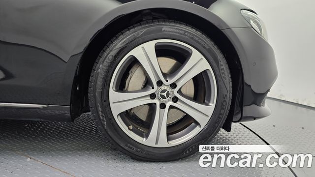 Mercedes-Benz E-Class (W213) E300 Avantgarde 2019 — фото 21