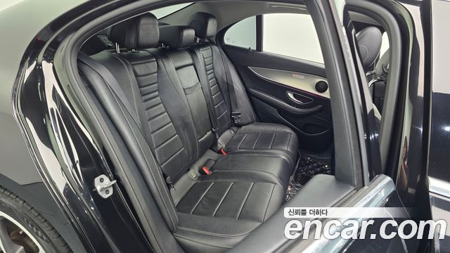 Mercedes-Benz E-Class (W213) E300 Avantgarde 2019 — фото 26
