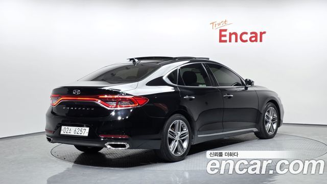 Hyundai Grandeur (IG) 2.4 Premium 2018 — фото 2