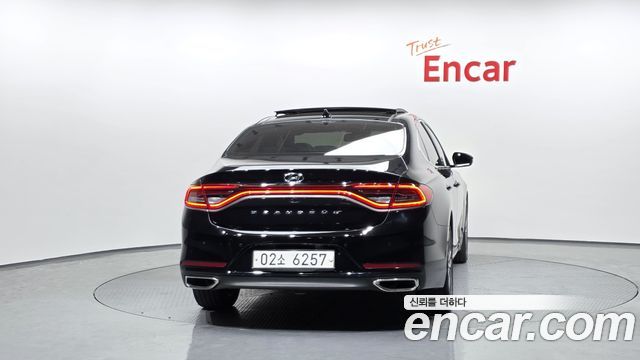 Hyundai Grandeur (IG) 2.4 Premium 2018 — фото 4