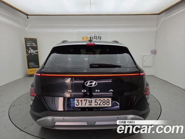 Hyundai Kona (SX2) Gasoline 2.0 2WD Inspiration 2023 — фото 4