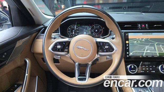 Jaguar F-PACE D200 SE 2021 — фото 13