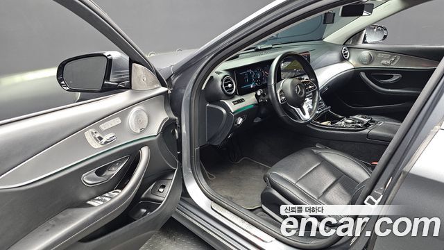 Mercedes-Benz E-Class (W213) E300 AMG Line 2019 — фото 10