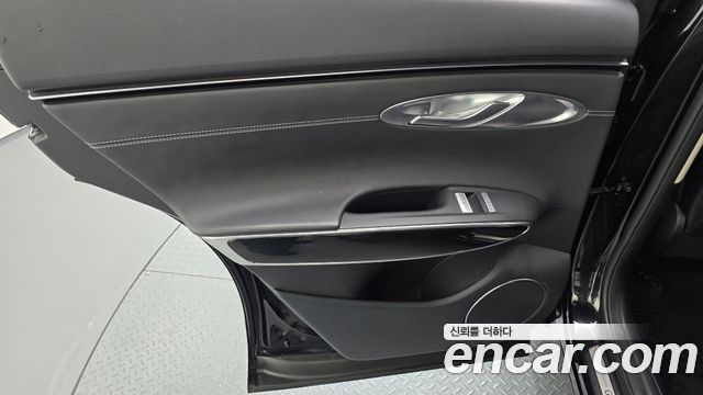 Genesis GV70 2.5T Gasoline AWD 2023 — фото 25