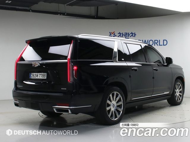 Cadillac Escalade (V) 6.2 ESV ESV Premium Luxury Platinum 2021 — фото 2