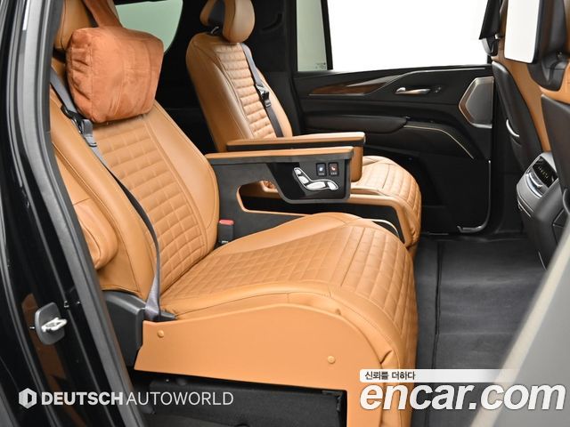 Cadillac Escalade (V) 6.2 ESV ESV Premium Luxury Platinum 2021 — фото 16