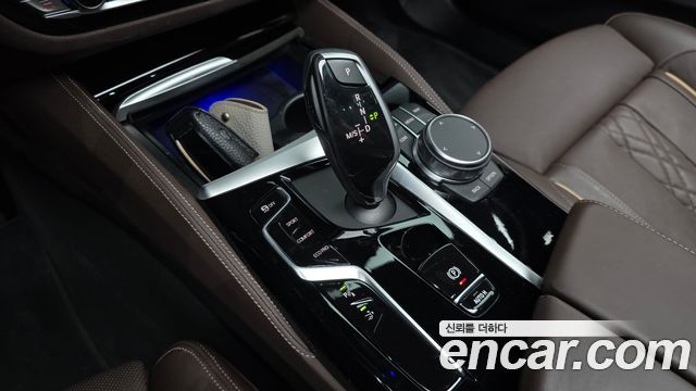BMW 6 Series GT (G32) 630i xDrive M Sport 2023 — фото 9