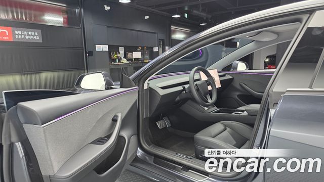 Tesla Model 3 RWD 2025 — фото 10