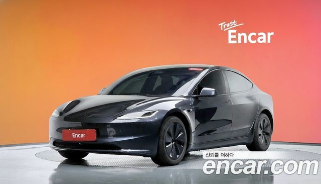 Tesla Model 3 RWD