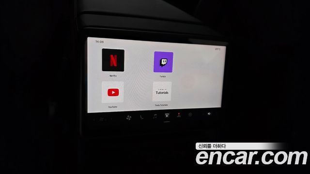 Tesla Model 3 RWD 2025 — фото 35