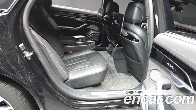 Audi A8 (D5) 55 TFSI Quattro LWB 2021 — фото 12