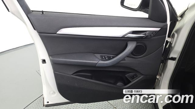 BMW X1 (F48) xDrive 18d Advantage 2020 — фото 24