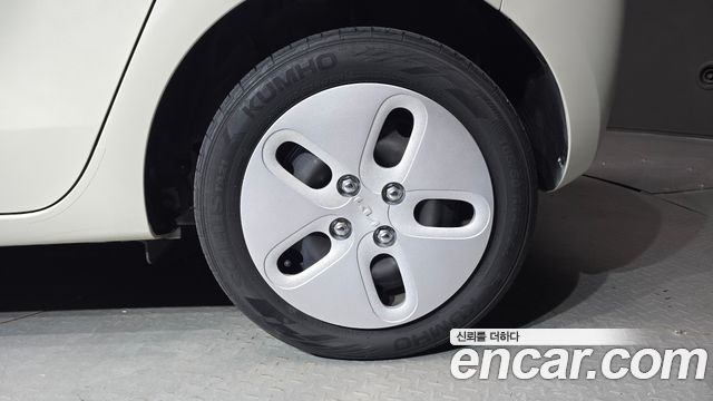 Kia Ray EV Van 2-Seater AIr 2024 — фото 21