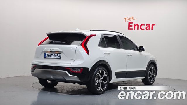 Kia Niro Signature 2022 — фото 2