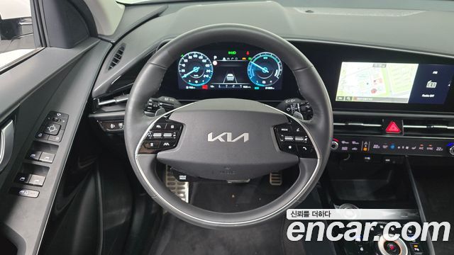 Kia Niro Signature 2022 — фото 13