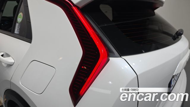 Kia Niro Signature 2022 — фото 23