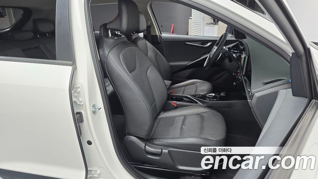 Kia Niro Signature 2022 — фото 26