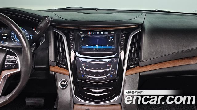 Cadillac Escalade 6.2 4th 2019 — фото 17