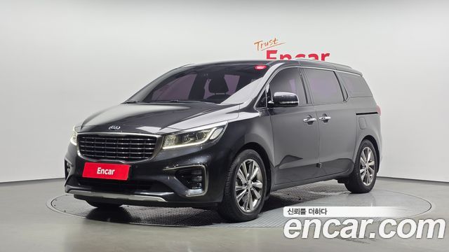 Kia Carnival 9-Seater Noblesse 2019 — фото 1