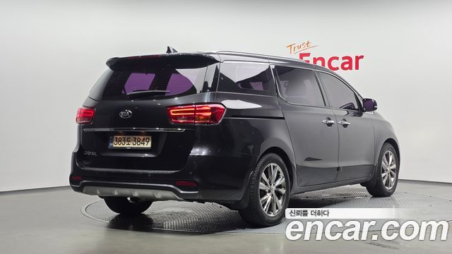Kia Carnival 9-Seater Noblesse 2019 — фото 2