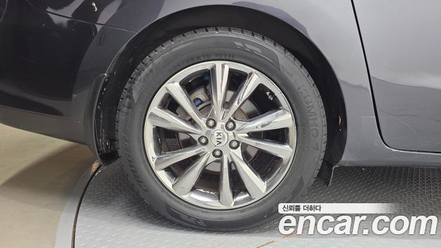 Kia Carnival 9-Seater Noblesse 2019 — фото 5