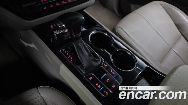 Kia Carnival 9-Seater Noblesse 2019 — фото 9