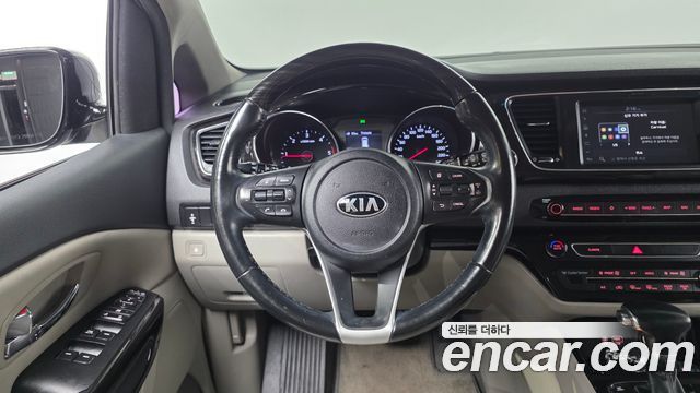 Kia Carnival 9-Seater Noblesse 2019 — фото 14