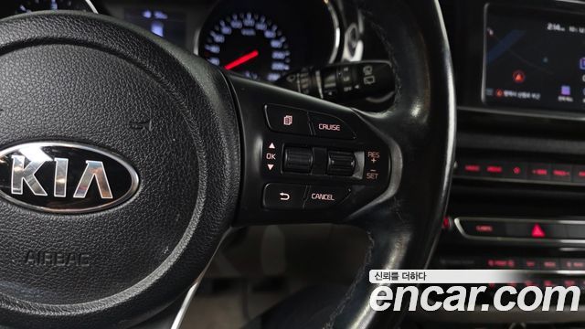 Kia Carnival 9-Seater Noblesse 2019 — фото 18