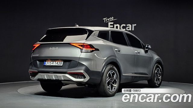 Kia Sportage (V) Diesel 2.0 2WD Trendy 2023 — фото 2