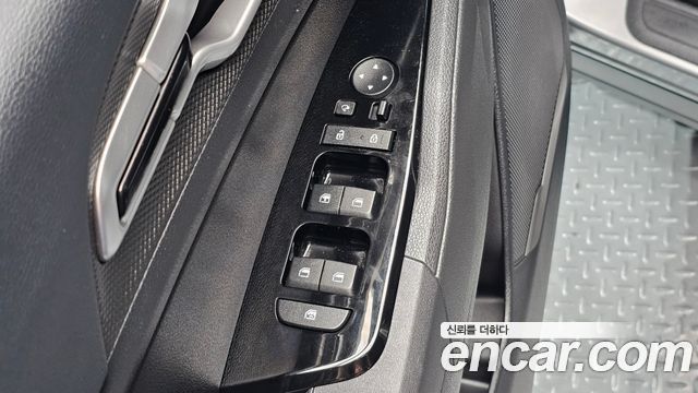 Kia Sportage (V) Diesel 2.0 2WD Trendy 2023 — фото 17