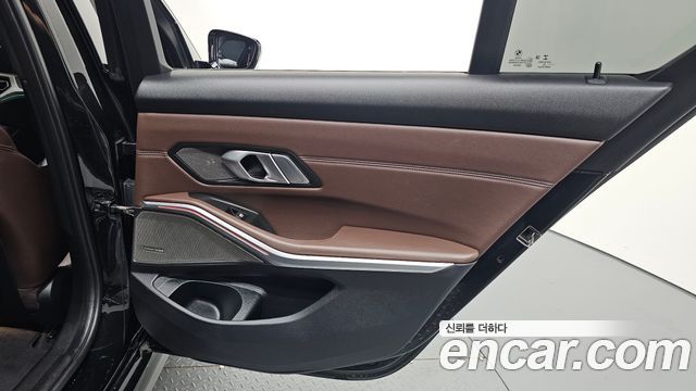 BMW 3 Series (G20) 330i M Sport 2019 — фото 25