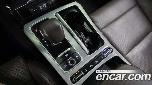 Kia Stinger 2.0 Turbo AWD Platinum 2019 — фото 9