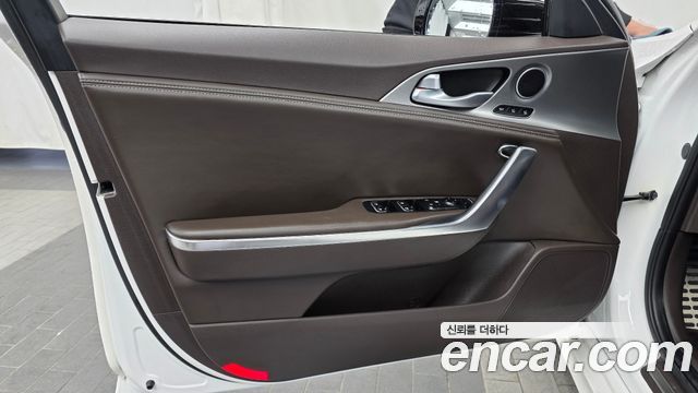 Kia Stinger 2.0 Turbo AWD Platinum 2019 — фото 24