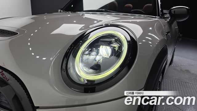 MINI Cooper S Convertible Classic Third Generation 2022 — фото 22