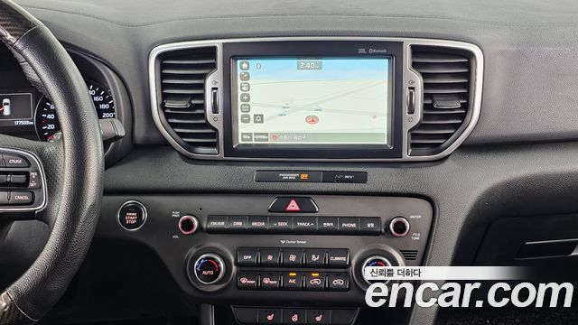 Kia Sportage (IV) Diesel 1.7 2wd Noblesse 2016 — фото 13