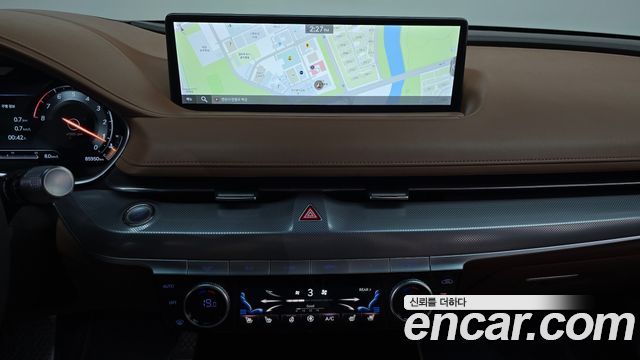 Genesis G80 (RG3) Gasoline 2.5 Turbo AWD 2021 — фото 12