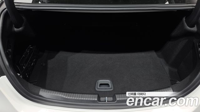 Mercedes-Benz C-Class (W206) C300 4MATIC AMG Line 2024 — фото 27