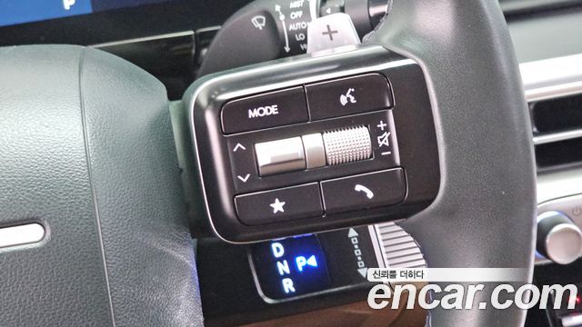 Hyundai Grandeur (GN7) 2,5 Gasoline 2WD Premium 2023 — фото 16
