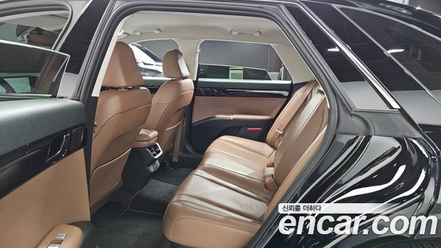 Hyundai Grandeur (GN7) 2,5 Gasoline 2WD Premium 2023 — фото 19