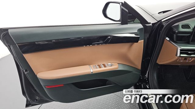 Hyundai Grandeur (GN7) 2,5 Gasoline 2WD Premium 2023 — фото 24