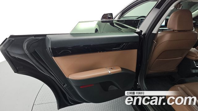 Hyundai Grandeur (GN7) 2,5 Gasoline 2WD Premium 2023 — фото 25