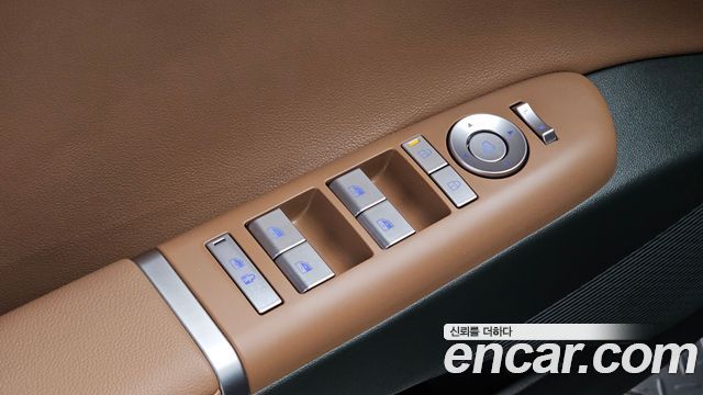 Hyundai Grandeur (GN7) 2,5 Gasoline 2WD Premium 2023 — фото 28