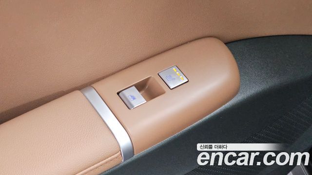 Hyundai Grandeur (GN7) 2,5 Gasoline 2WD Premium 2023 — фото 29