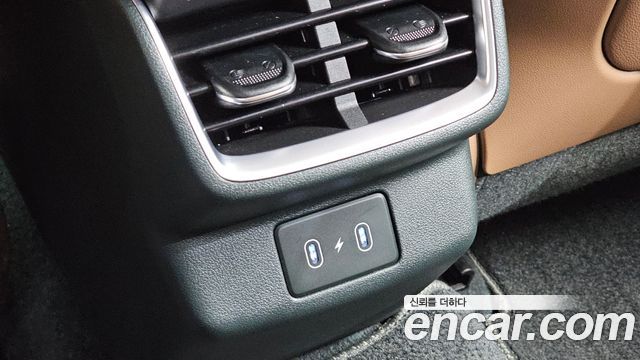 Hyundai Grandeur (GN7) 2,5 Gasoline 2WD Premium 2023 — фото 30
