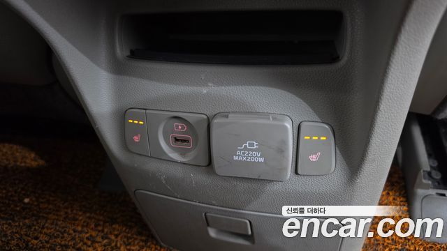 Kia Carnival 9-seater Prestige 2015 — фото 12
