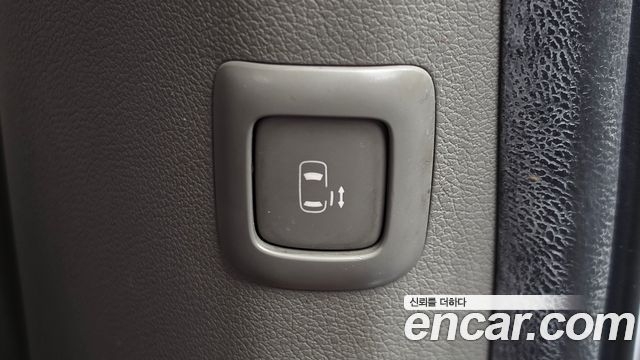 Kia Carnival 9-seater Prestige 2015 — фото 16